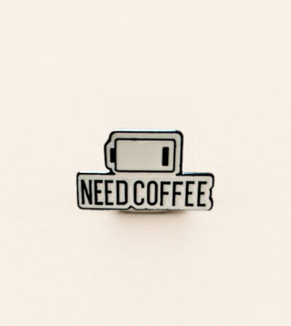 Przypinka "need coffee"
